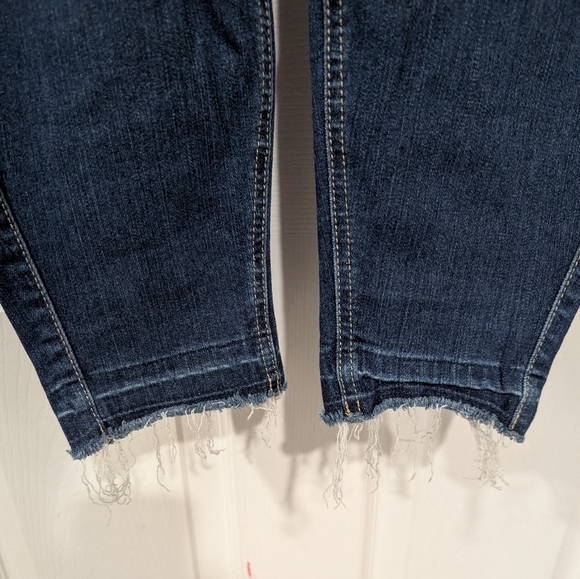 Torrid Dark Wash Bombshell Skinny Premium Stretch High-Rise Jean in Size 20R - Picture 6 of 15